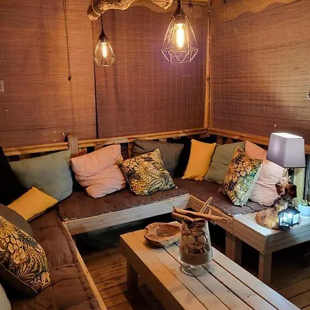 Mobil-home Camping *